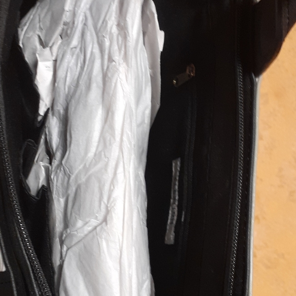 Kenneth Cole - Picture 3 of 3